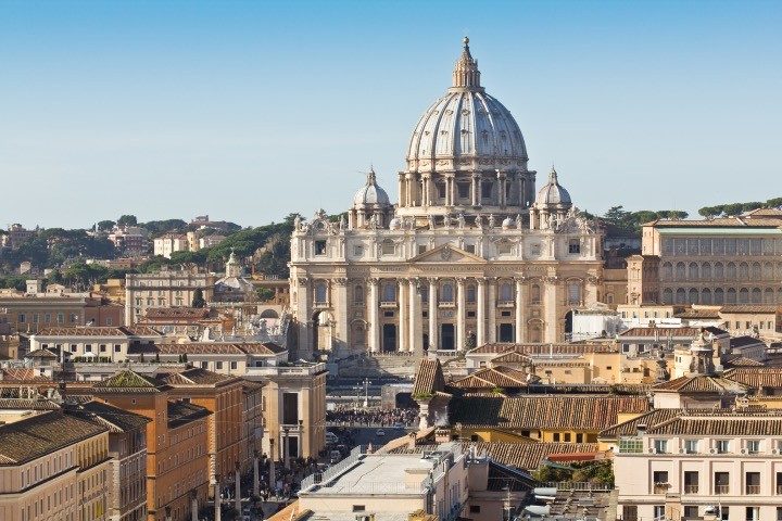 Pelosi Defies Archbishop, Receives Communion at Vatican