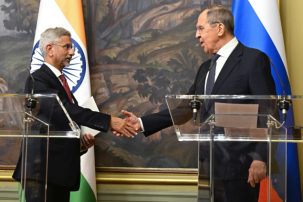 Indian Envoy Visits Moscow, Circumventing Western Pressure