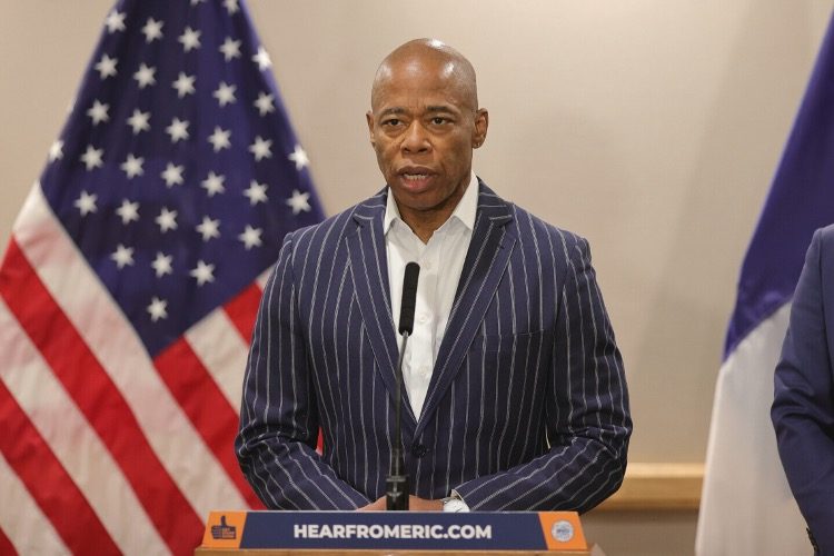 NYC Steps Up Program Giving Migrants Taxpayer-funded Flights Out of City